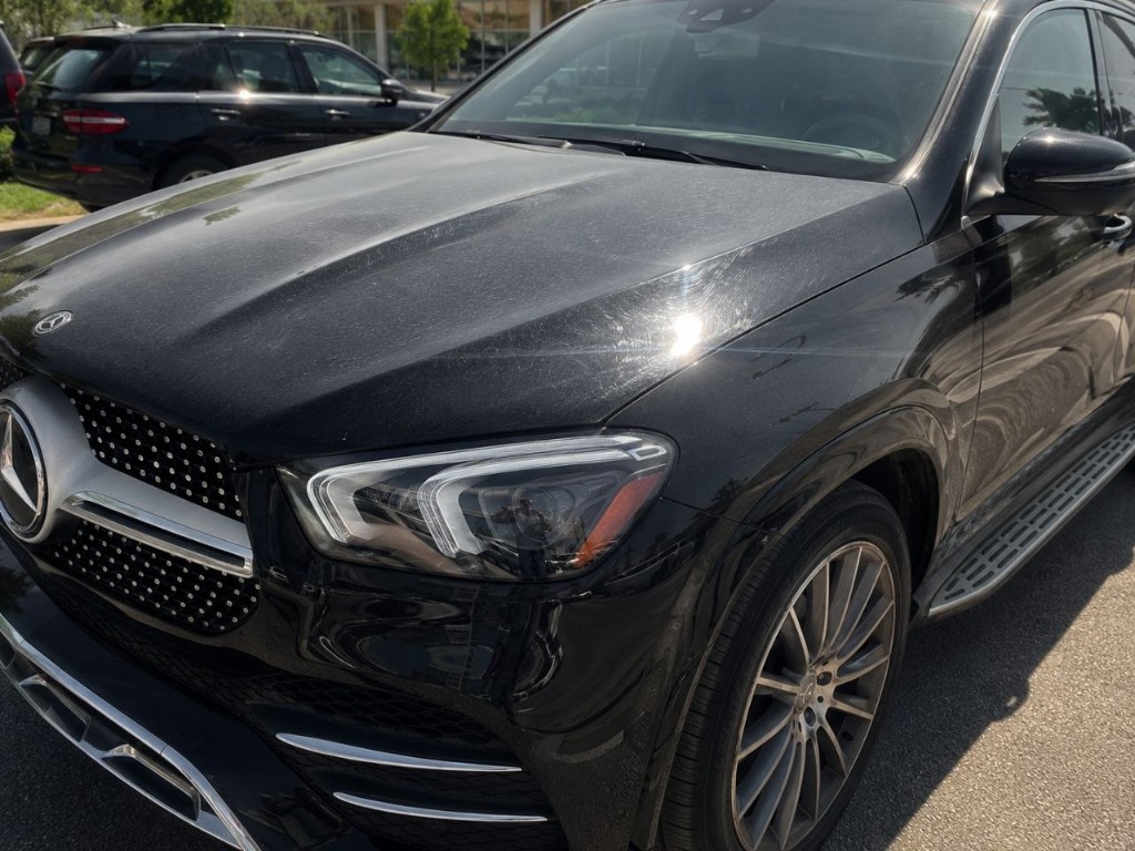Mercedes GLE bez SKINGARD folije — mikro-ogrebotine na haubi od automatske perionice